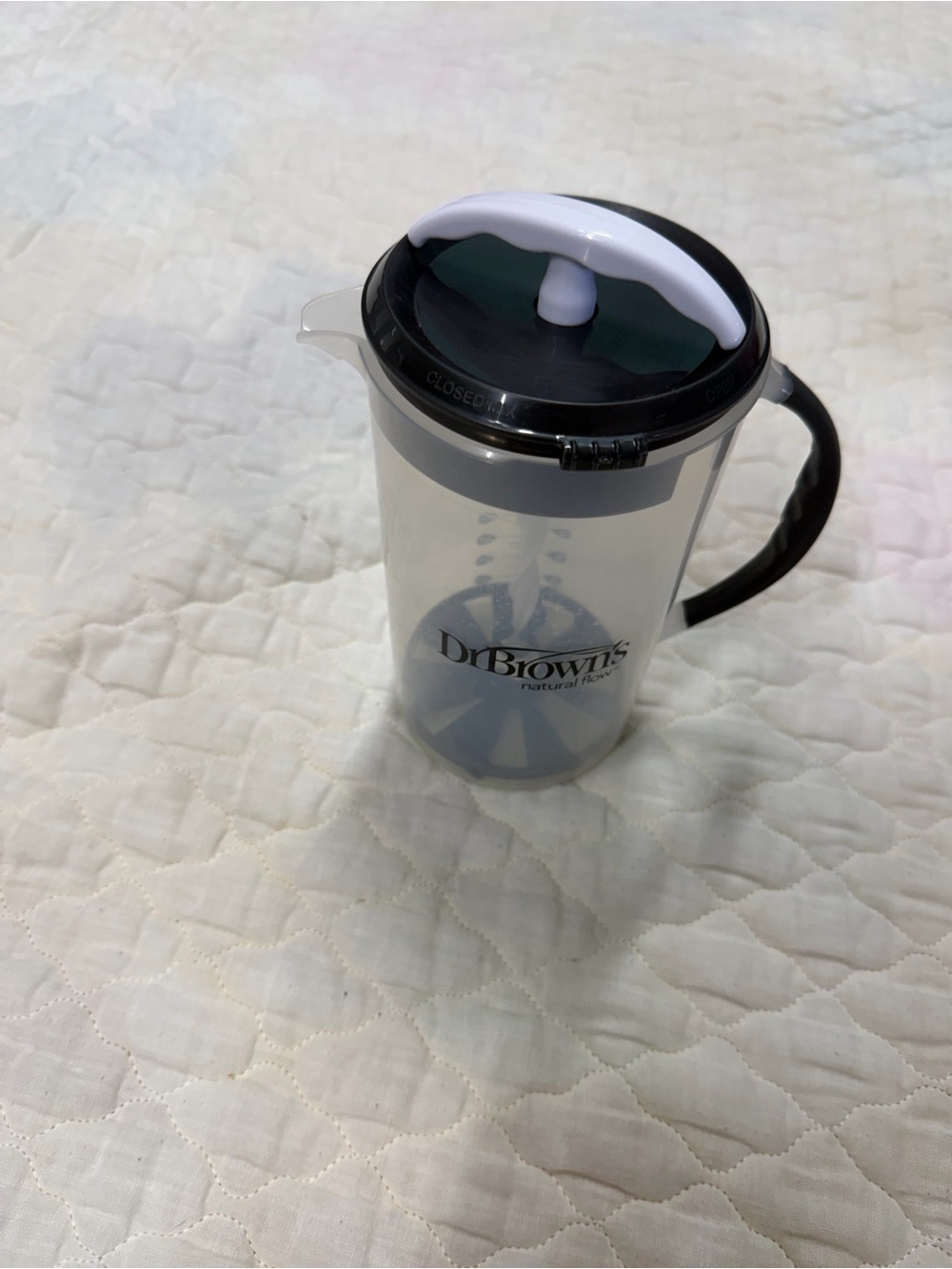 Dr.Brown formula mixing pitcher and 12 unopenedparent’s choice breast milk bags